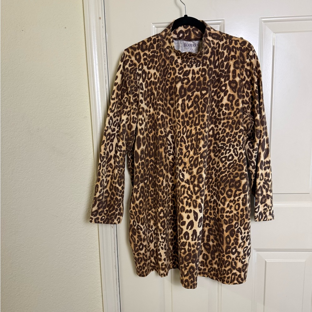 NEW Roaman's Chic Leopard Print Mocneck  Long Sleeve Top Size 1X 22/24